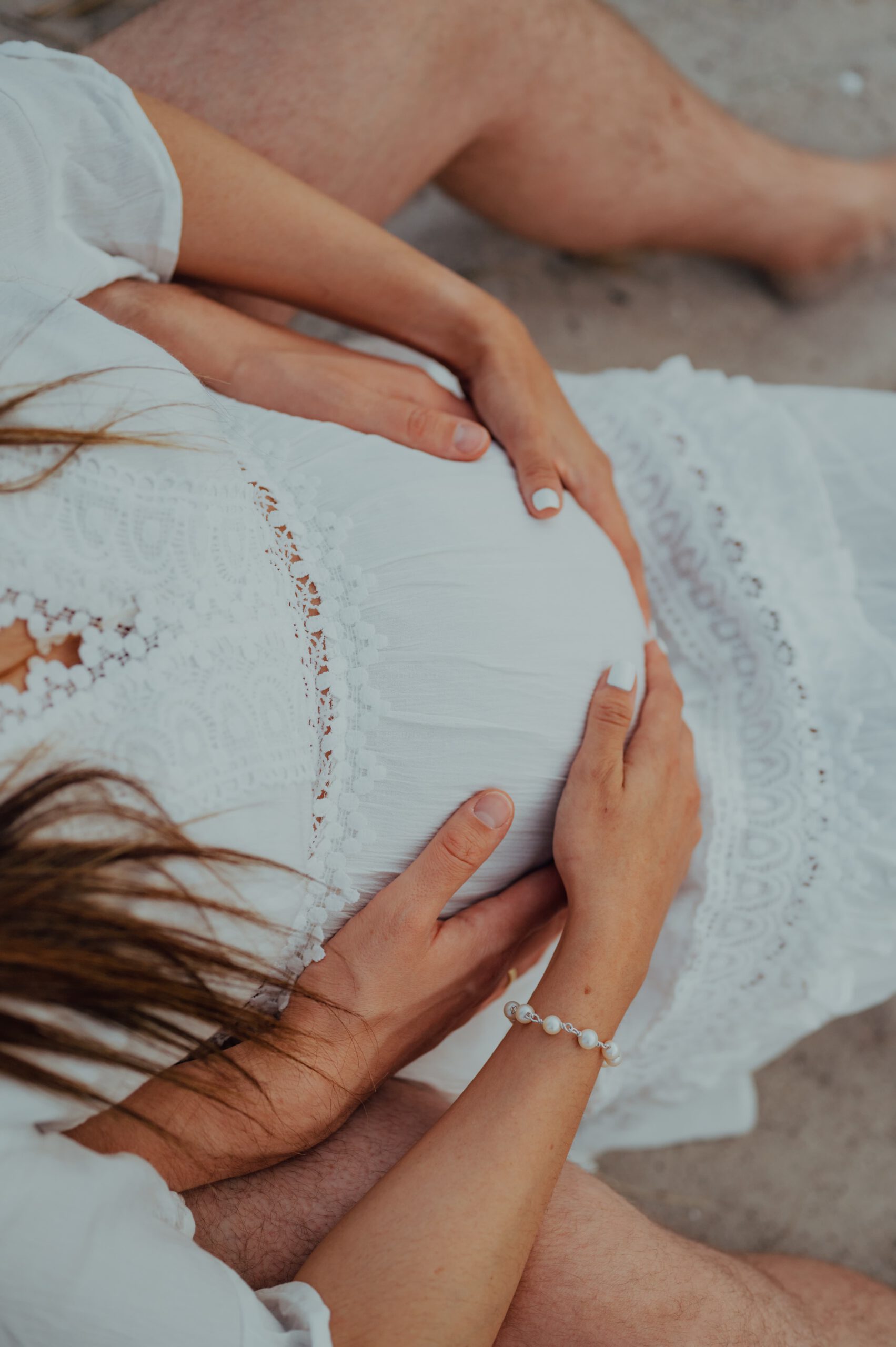 Babybauchshooting am Strand